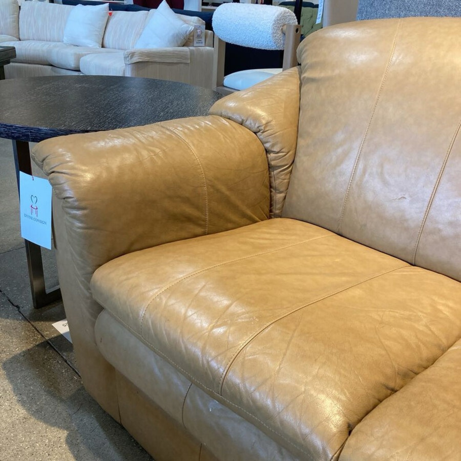 La-Z-Boy Leather 2-Seat Buttercream Loveseat - image-4