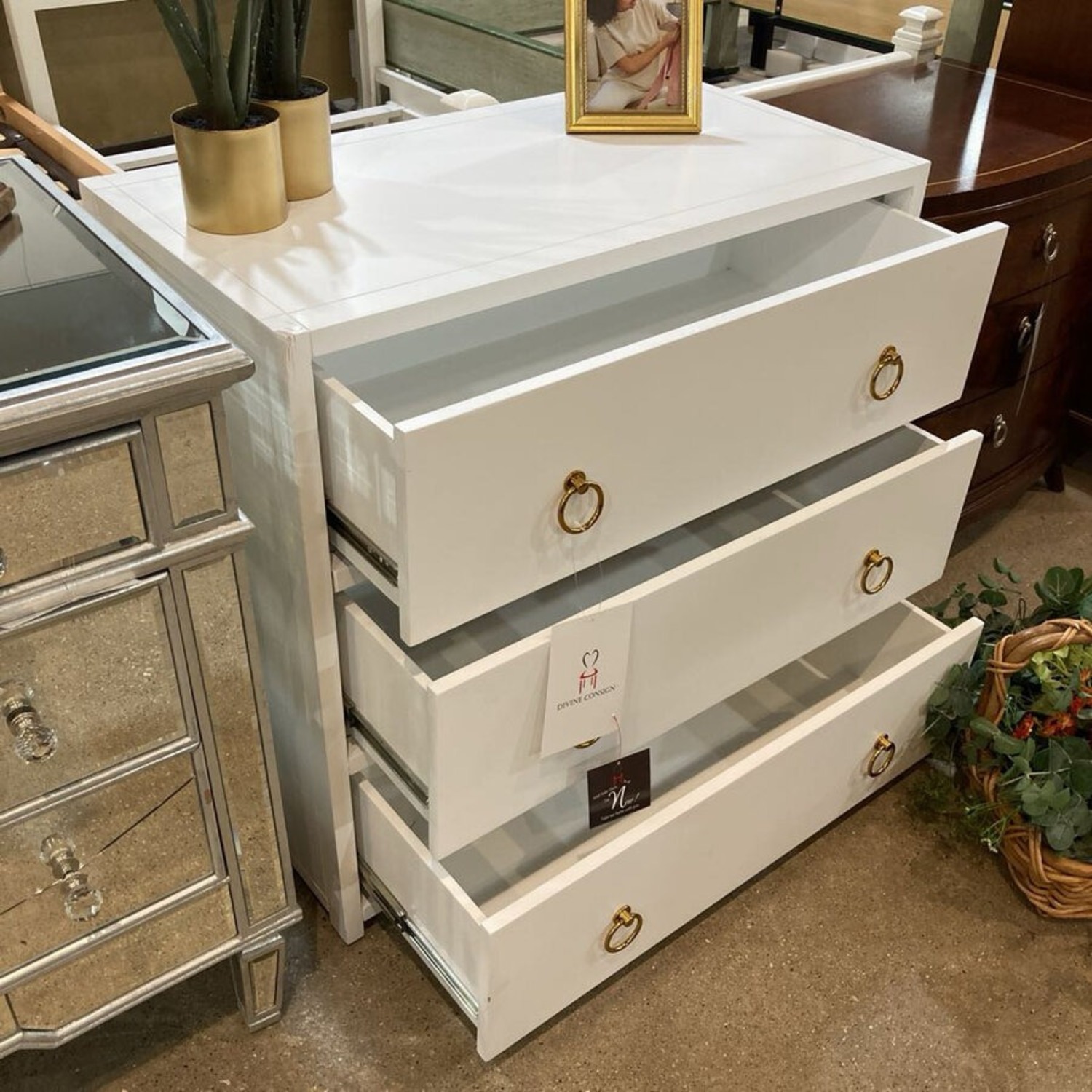 Lark 3-Drawer Chest Dresser - image-7