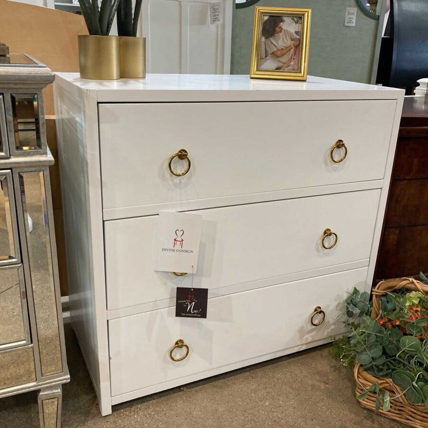 Lark 3-Drawer Chest Dresser - image-3