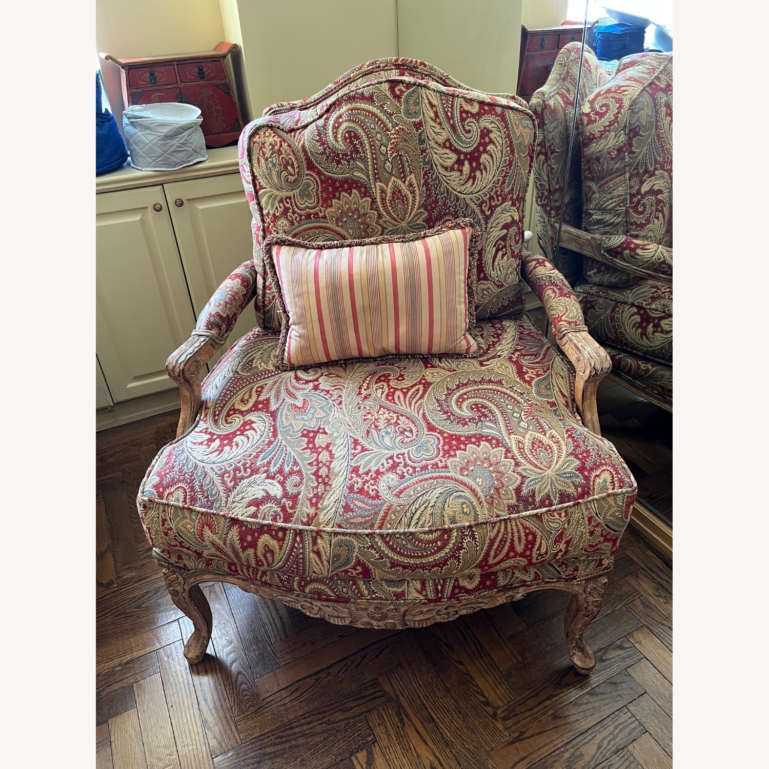 French Vintage-Style Armchairs 2 Plus Ottoman - image-2