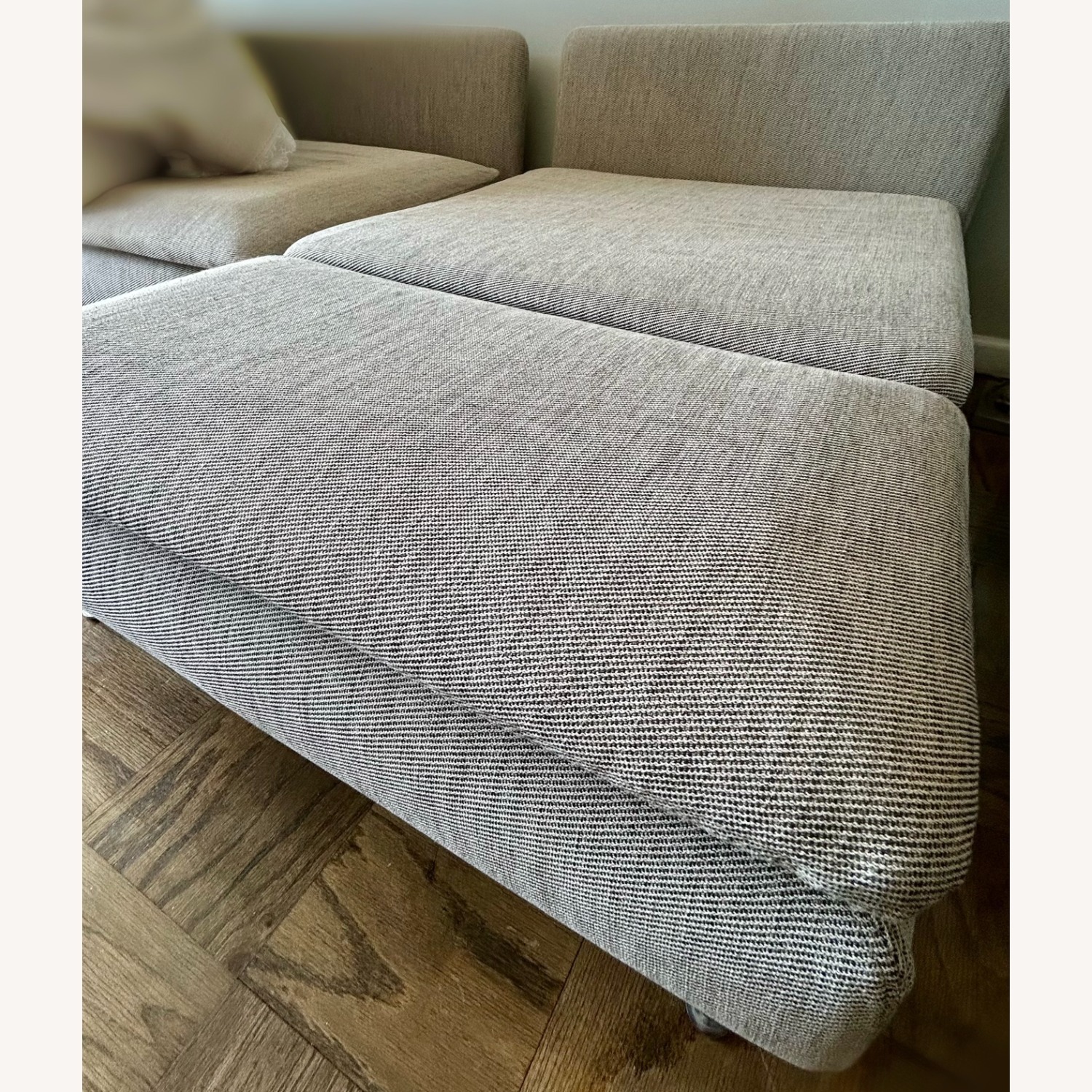 SÖDERHAMN Cozy Chaise Lounge With a Minimalist Design - image-4