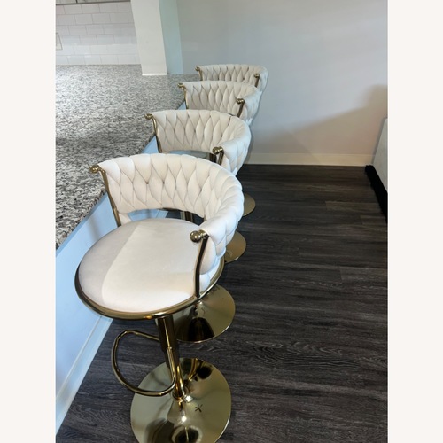 Used Bar Stool Set for sale on AptDeco