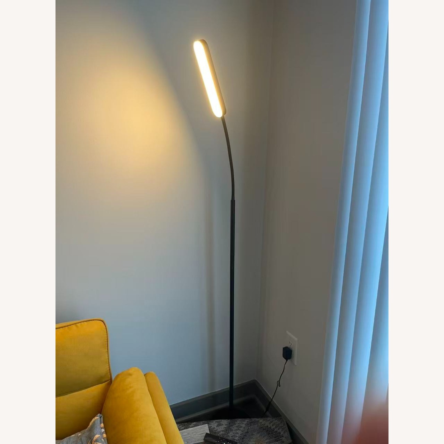 LED Floor Lamp w Reading Mode - image-2