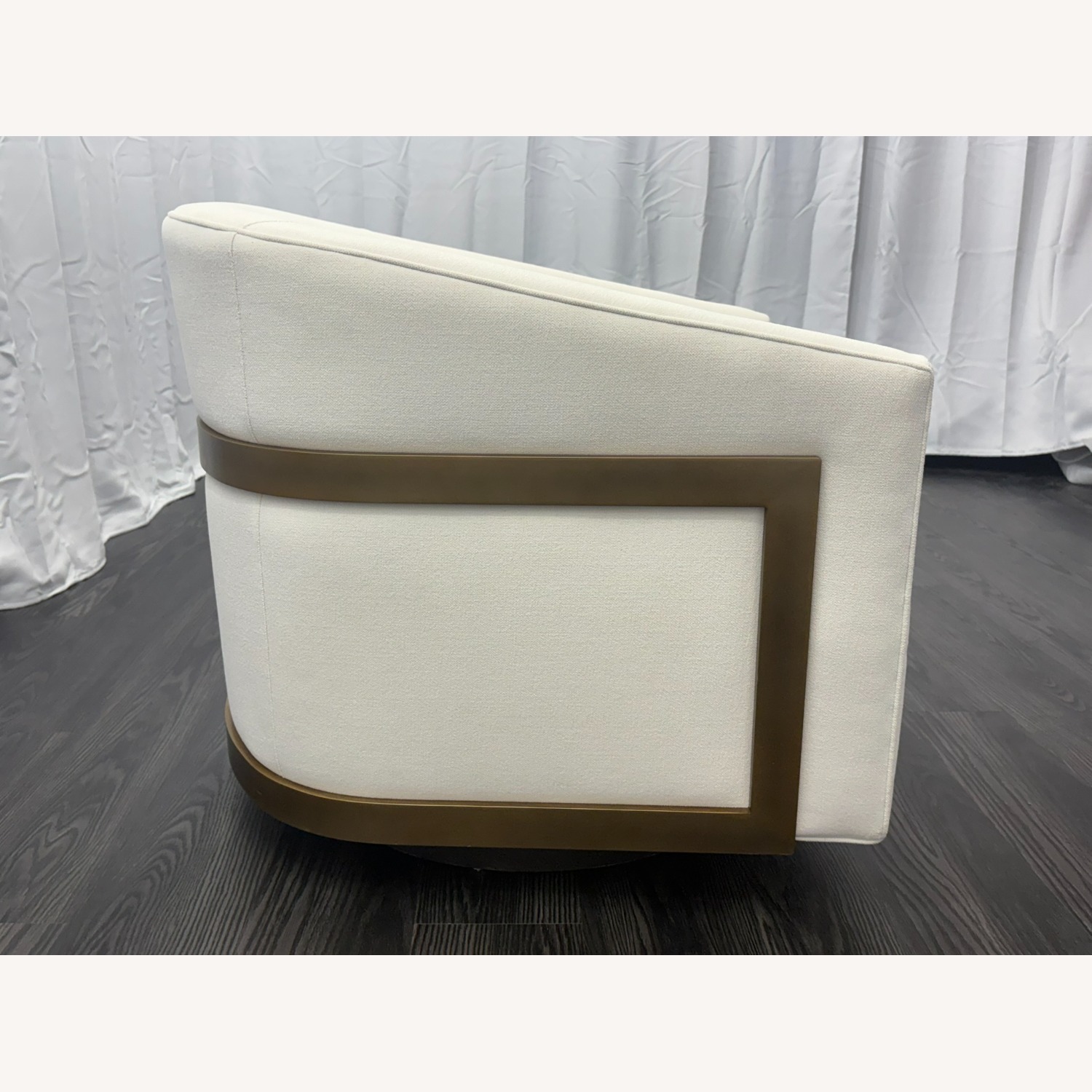 RH Reginald Swivel Chair - image-19