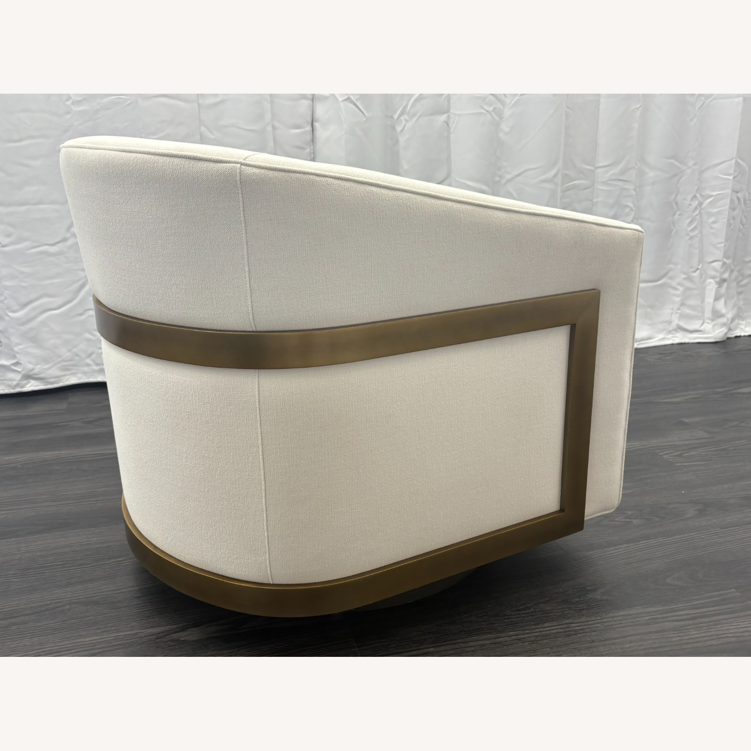 RH Reginald Swivel Chair - image-2