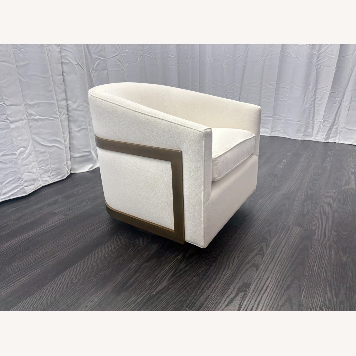 RH Reginald Swivel Chair - image-18