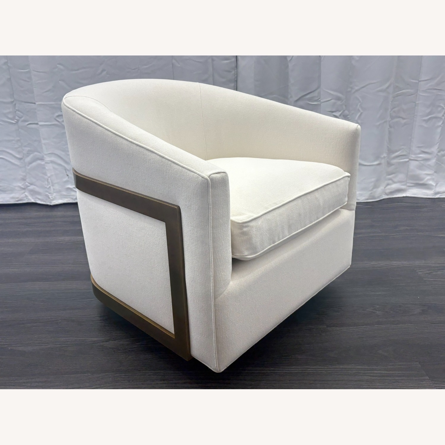 RH Reginald Swivel Chair - image-20