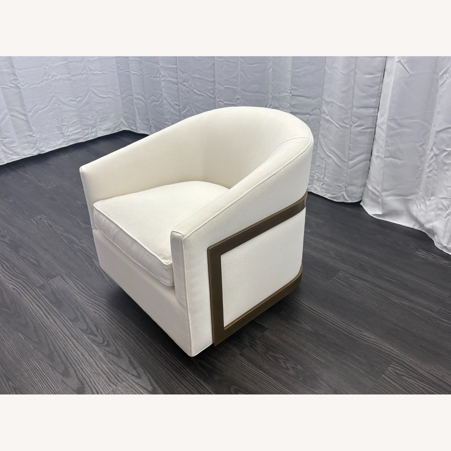 RH Reginald Swivel Chair - image-16