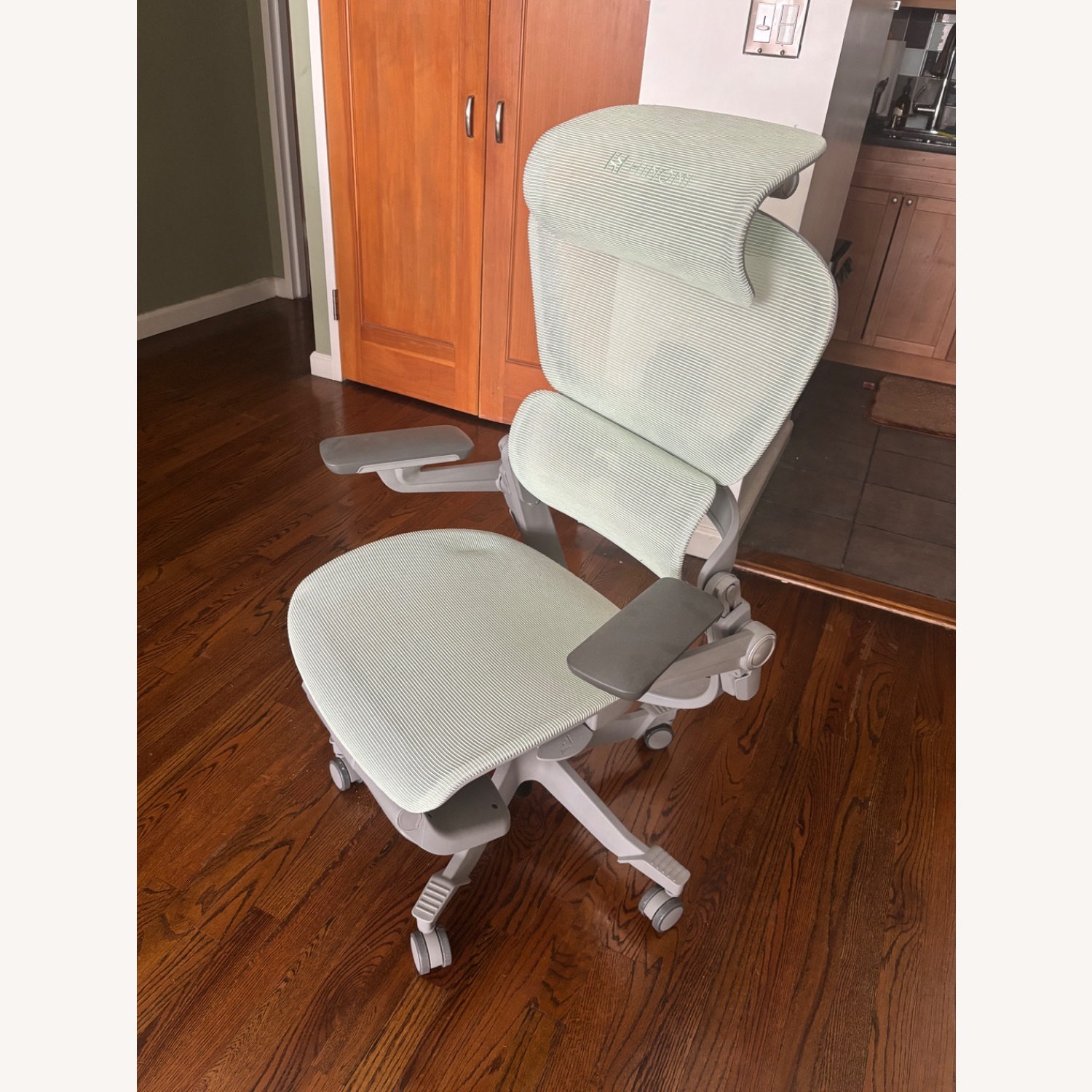 Hinomi H1 Pro V2 Ergonomic Office Chair with Footrest - image-1