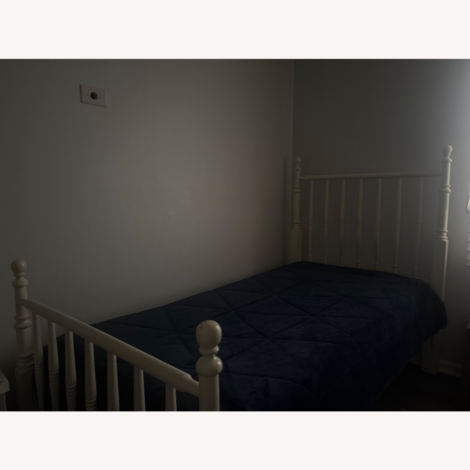 Vintage/Antique White Wood Twin Bed - image-4