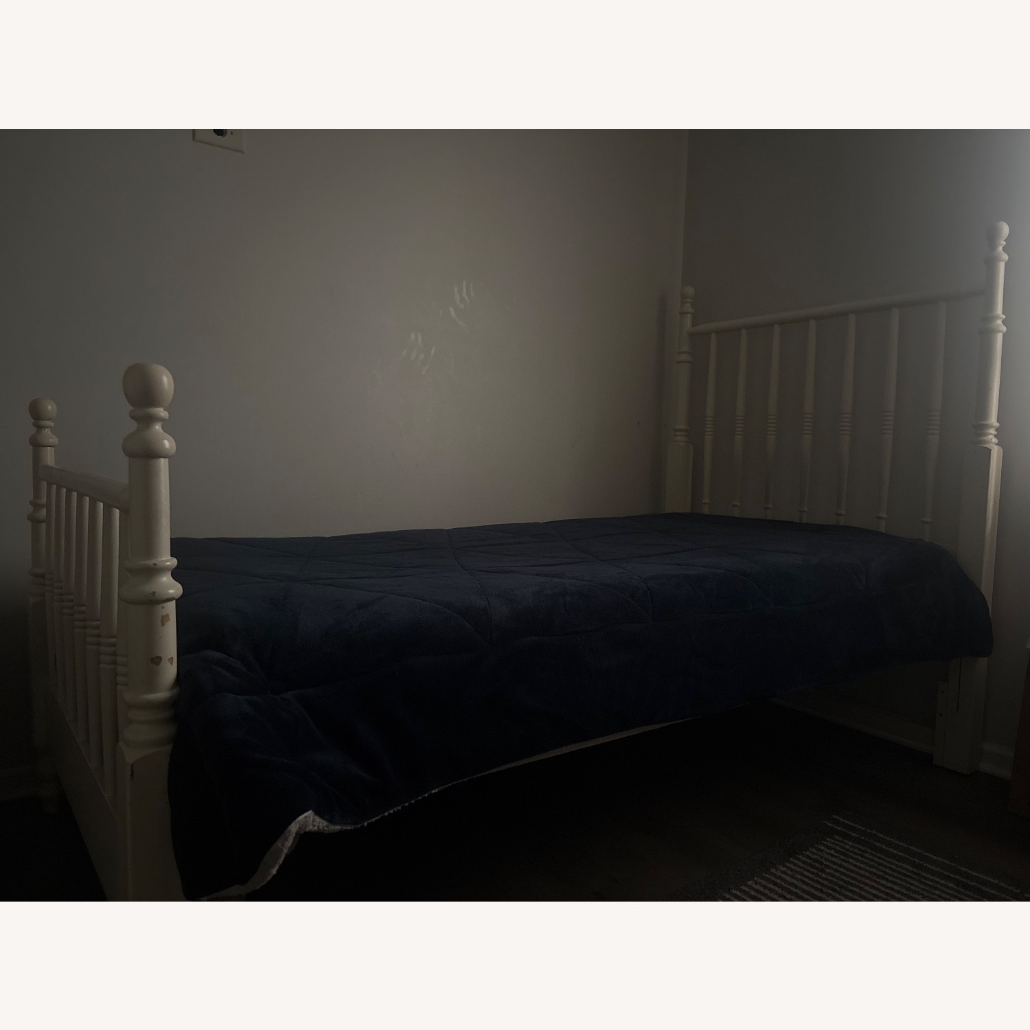 Vintage/Antique White Wood Twin Bed - image-5