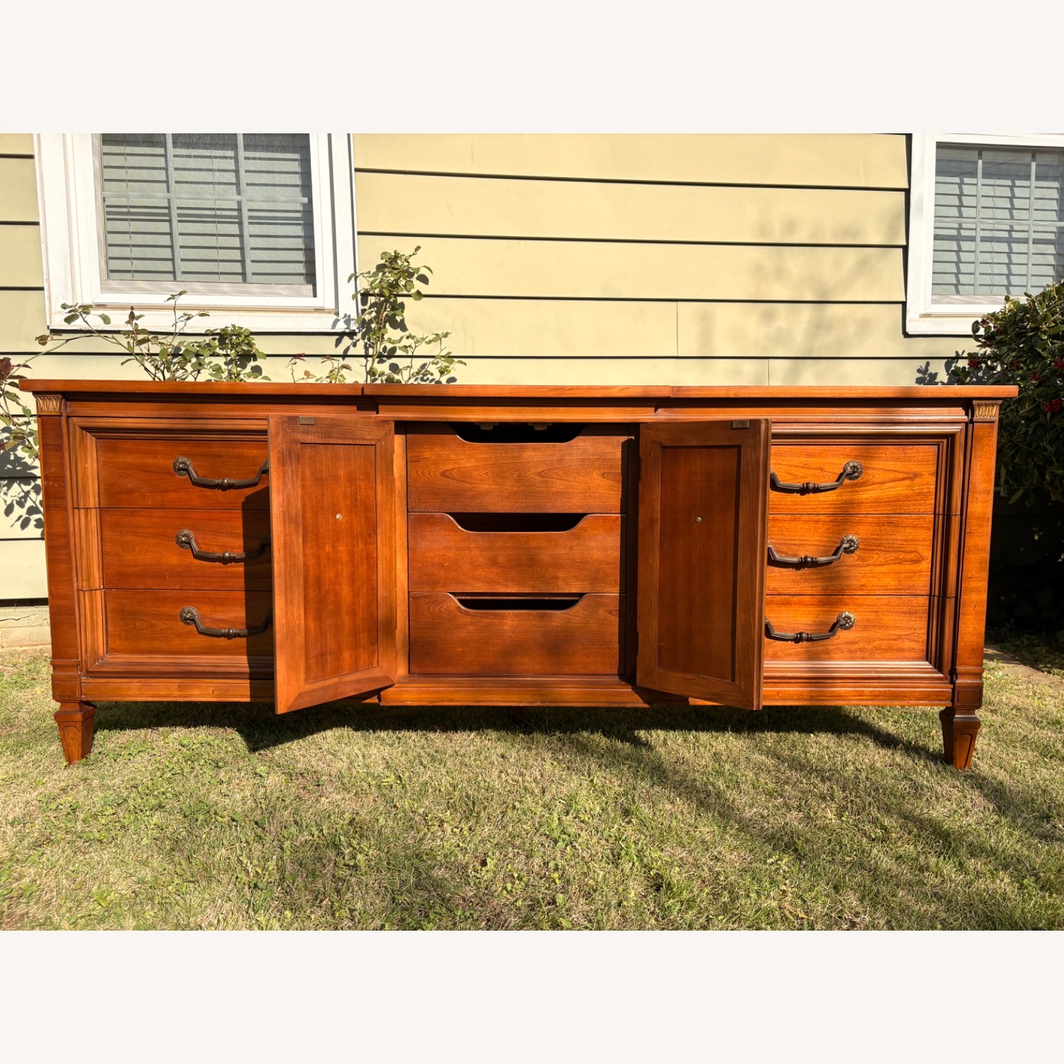 Thomasville Vintage 9 Drawer Dresser - image-2