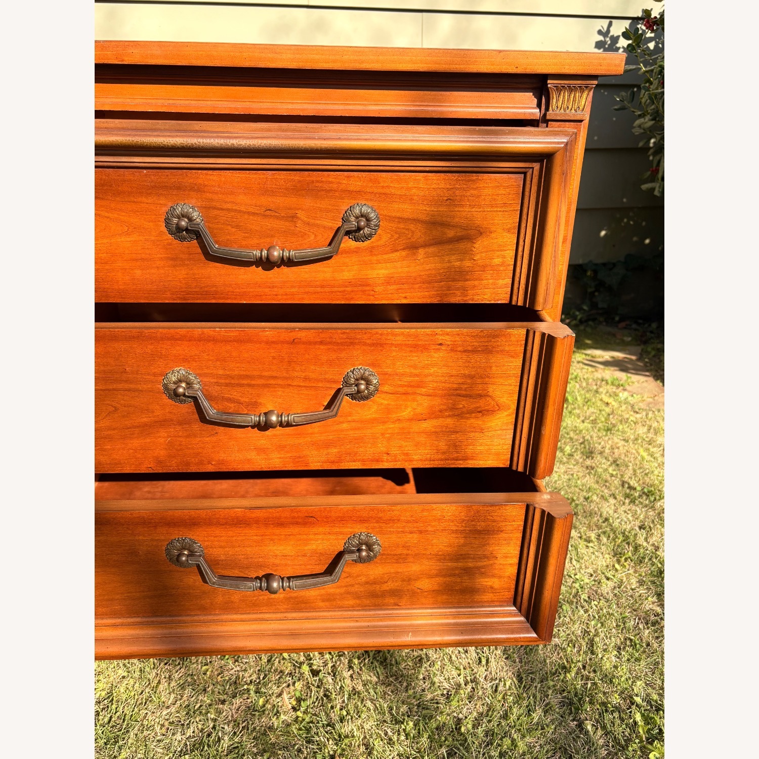 Thomasville Vintage 9 Drawer Dresser - image-10