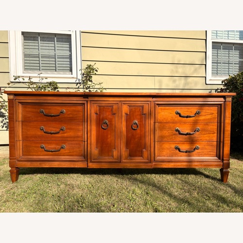 Used Thomasville Vintage 9 Drawer Dresser for sale on AptDeco