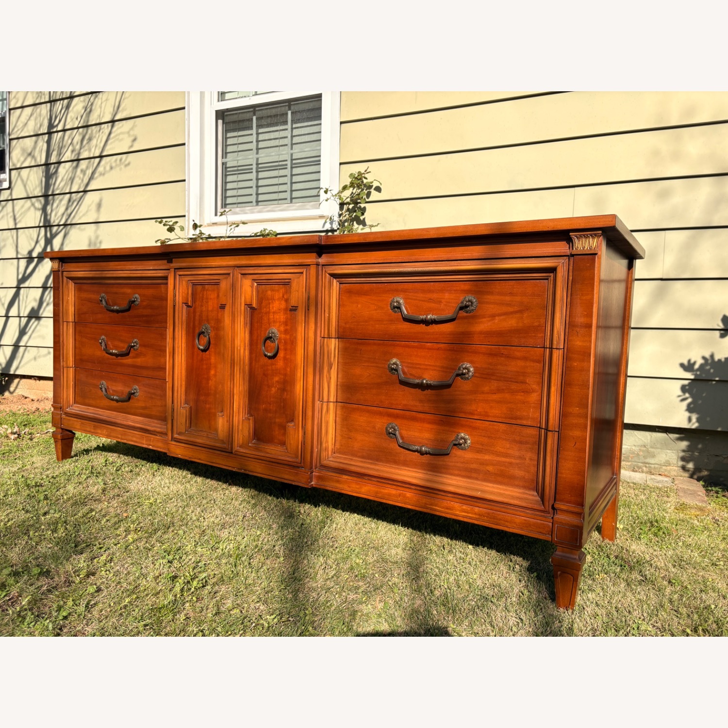 Thomasville Vintage 9 Drawer Dresser - image-5