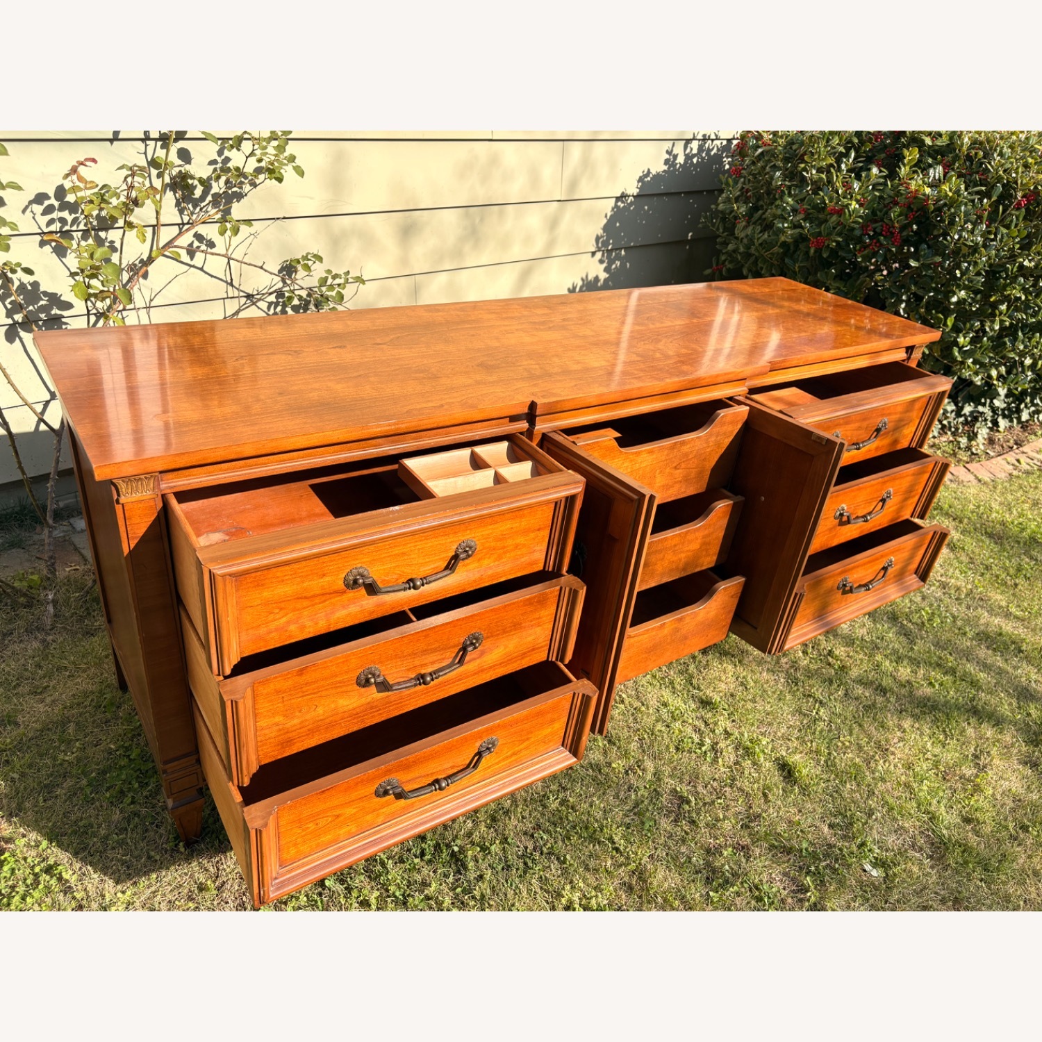 Thomasville Vintage 9 Drawer Dresser - image-9