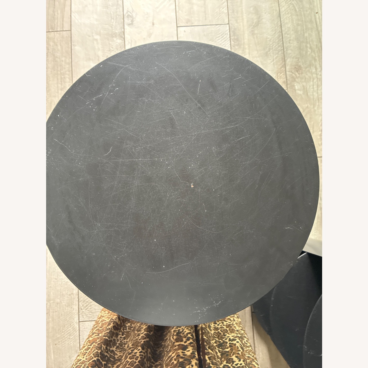 Hide Pedestal by Karoline Fesser Table, Black - image-5