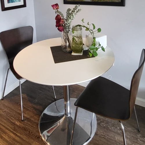 Used Round White Banquet Table for sale on AptDeco