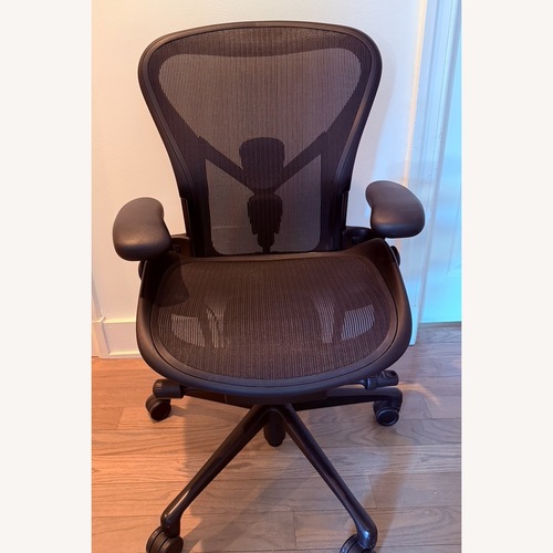 Used Herman Miller Aeron Chair – Size B  for sale on AptDeco