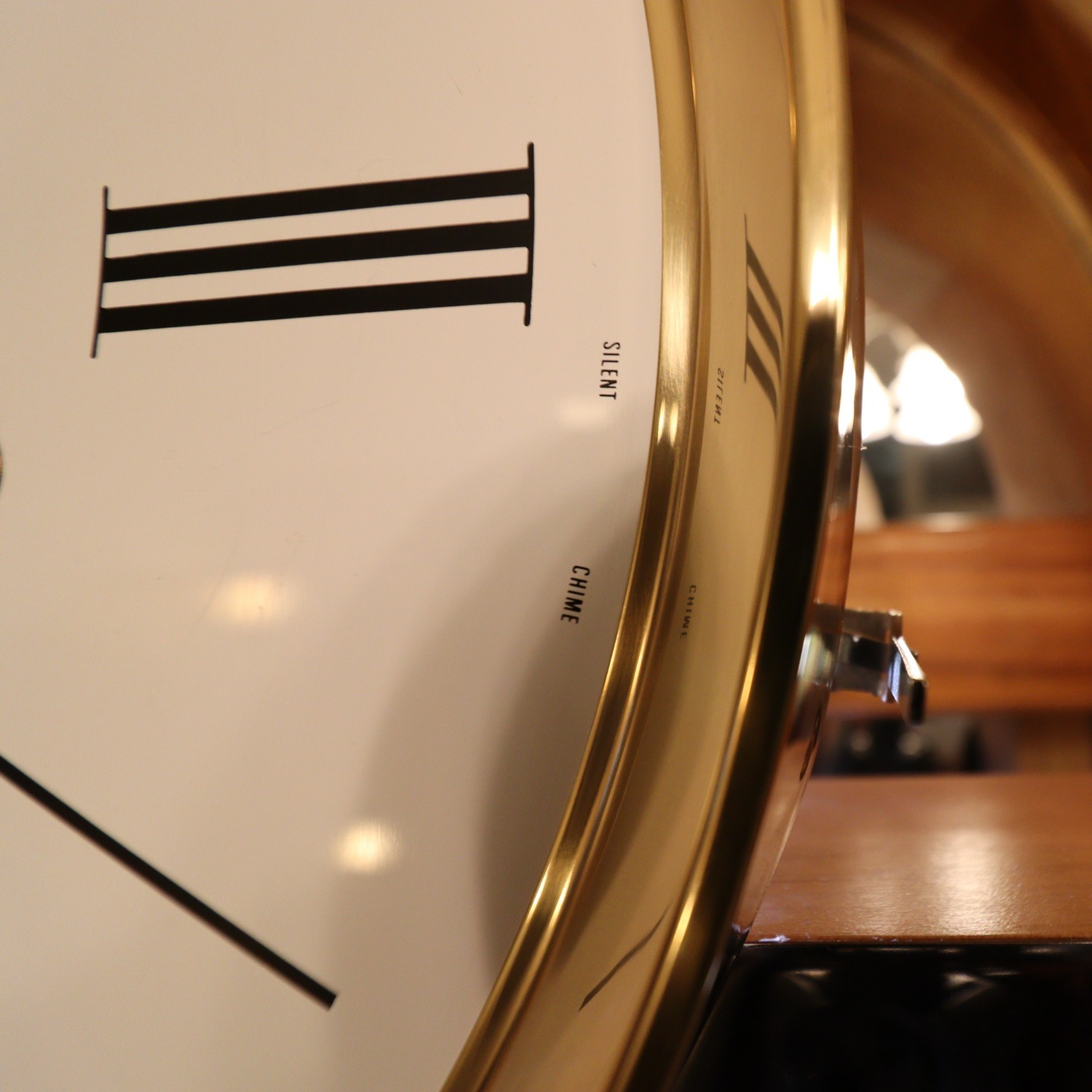 Howard Miller Décor - image-10