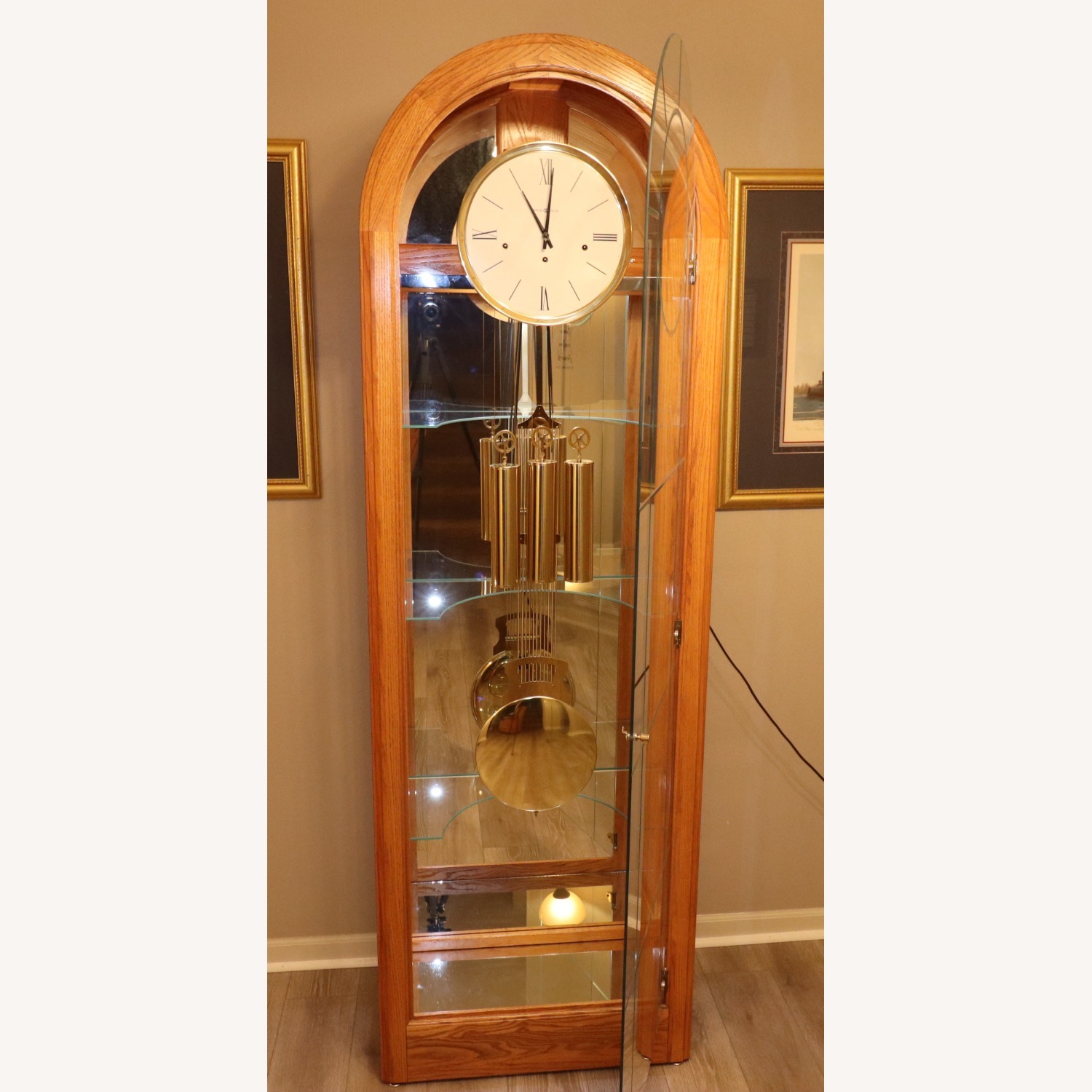 Howard Miller Décor - image-2