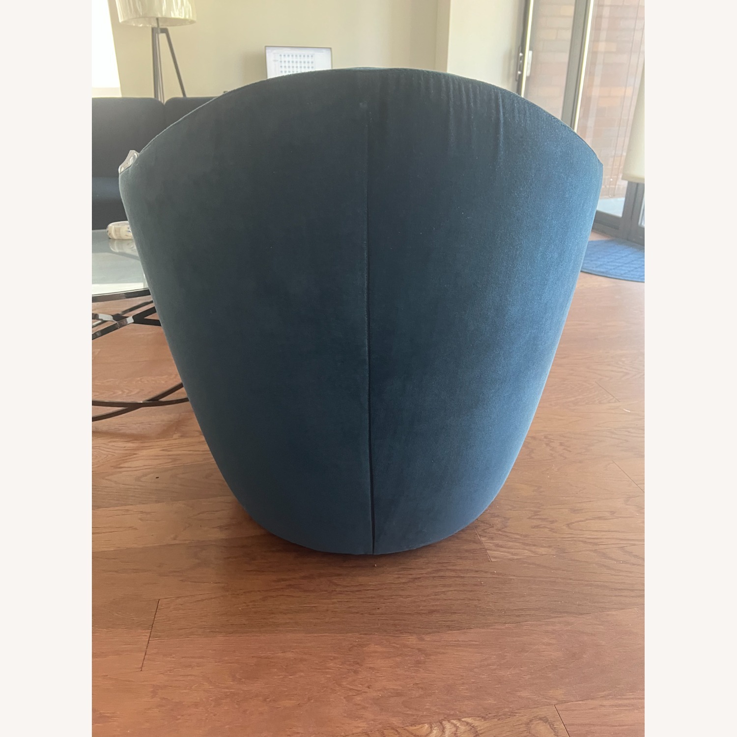 Lina Swivel Chair Blue Velvet Accent Chair - image-7