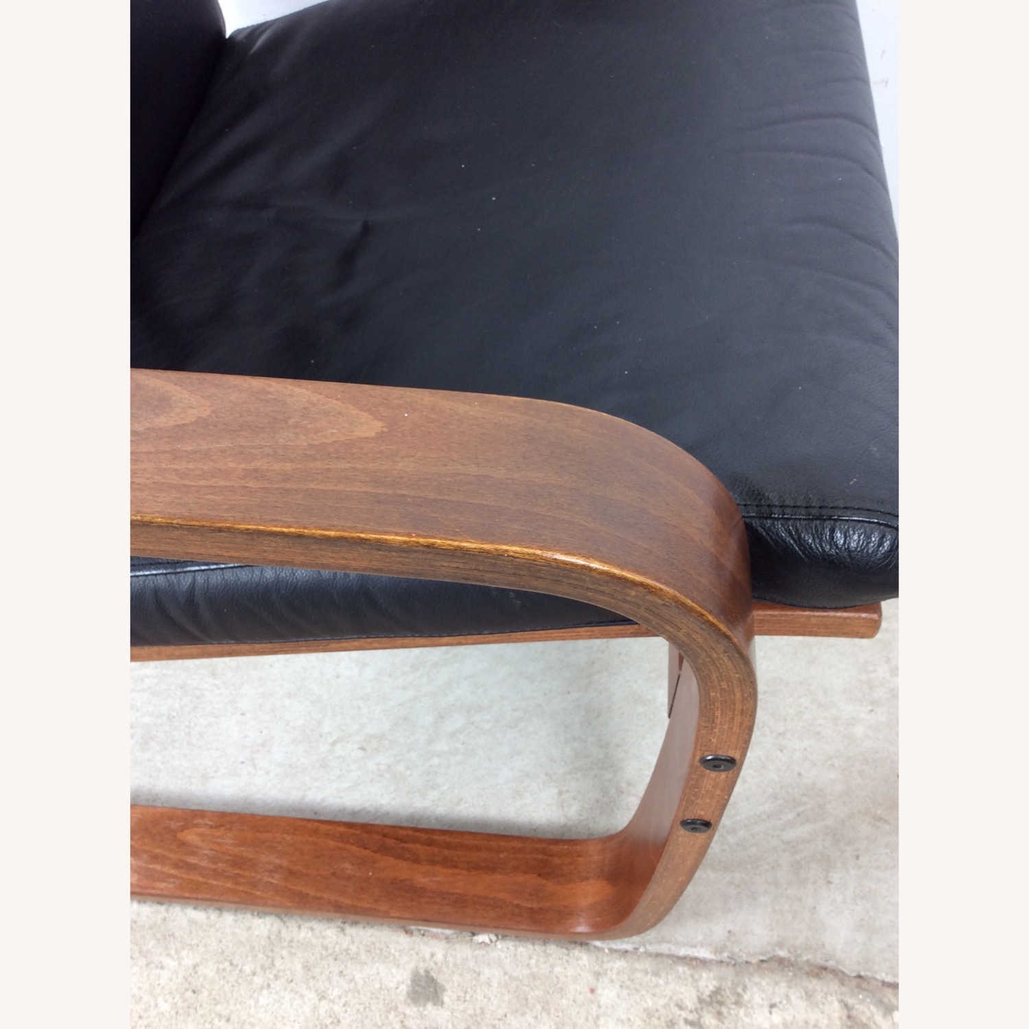 Mid Century Modern Style Bentwood Lounge Chair  - image-23