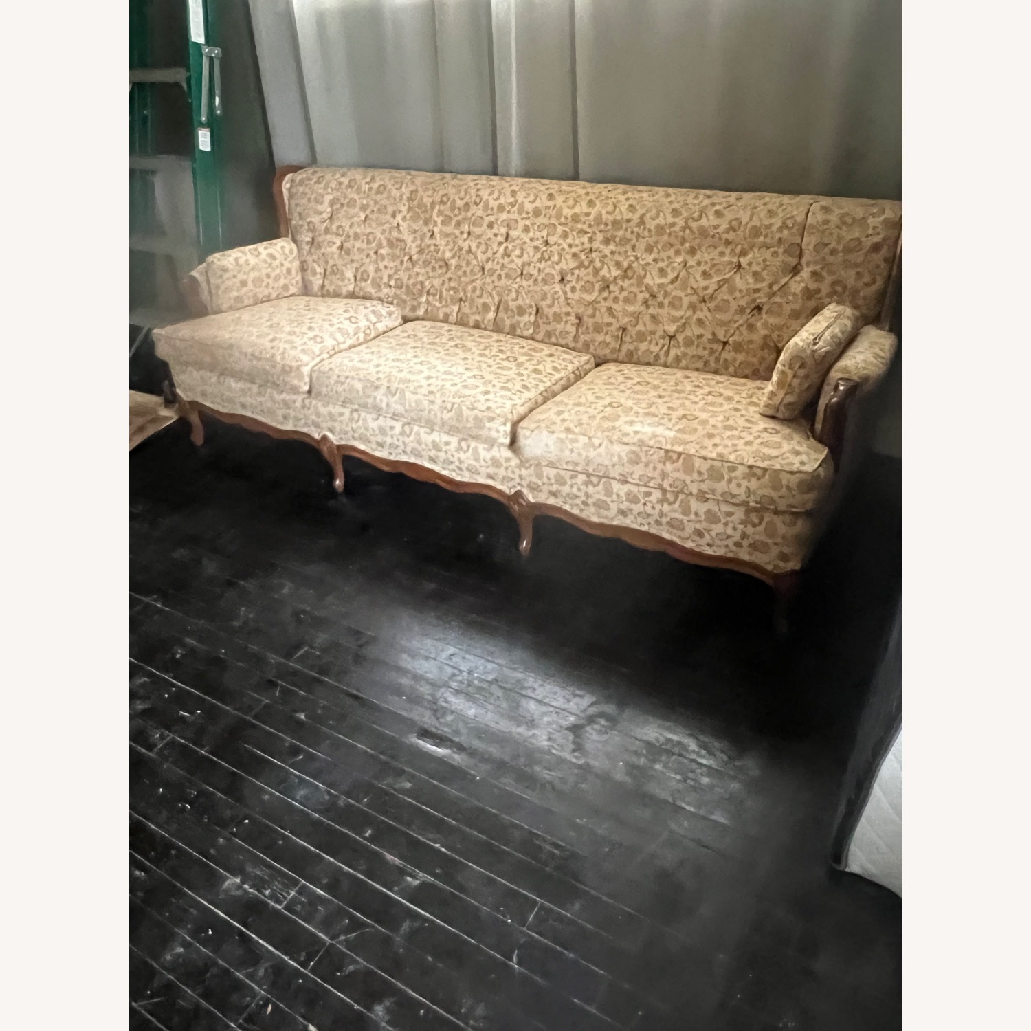 Vintage/Antique 3+ Seater Sofa - image-3
