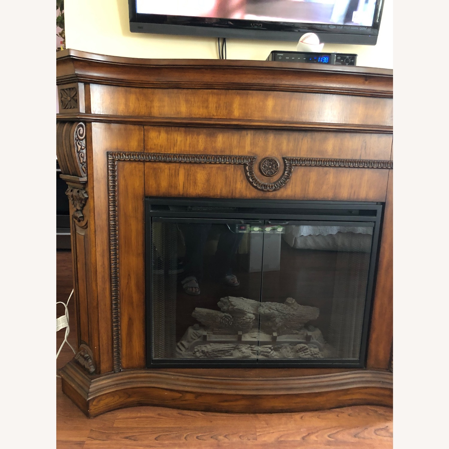 Dark Brown Wood Décor - image-9