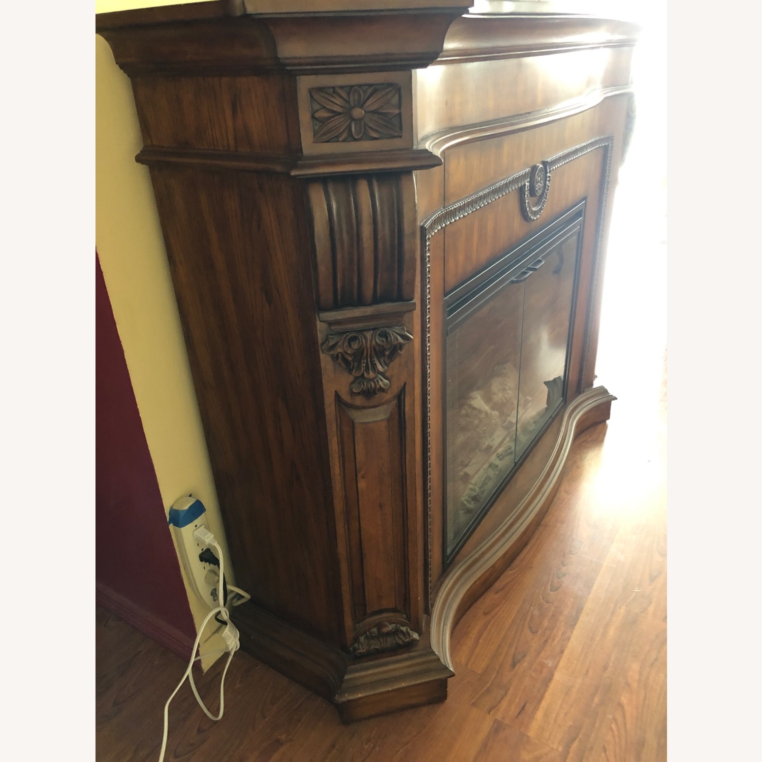 Dark Brown Wood Décor - image-8