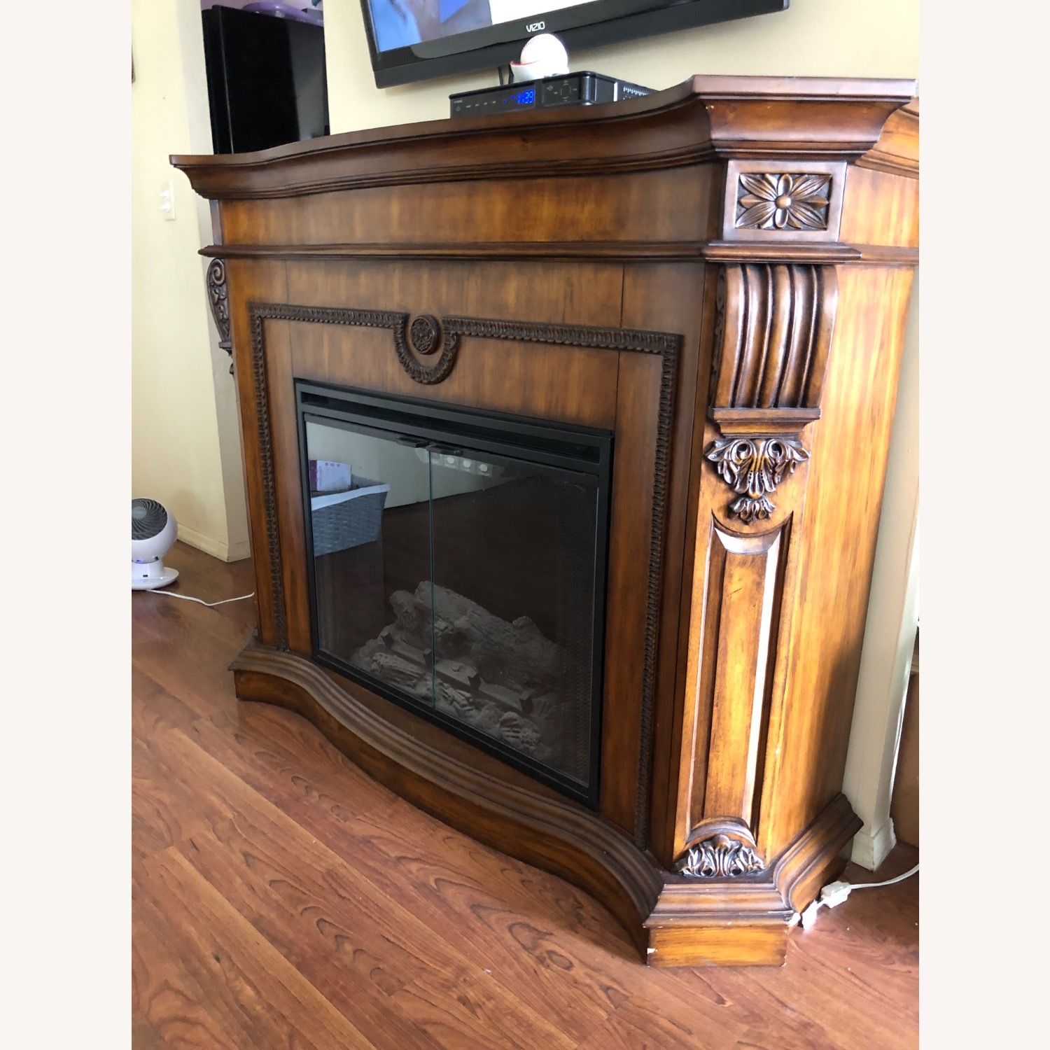 Dark Brown Wood Décor - image-5