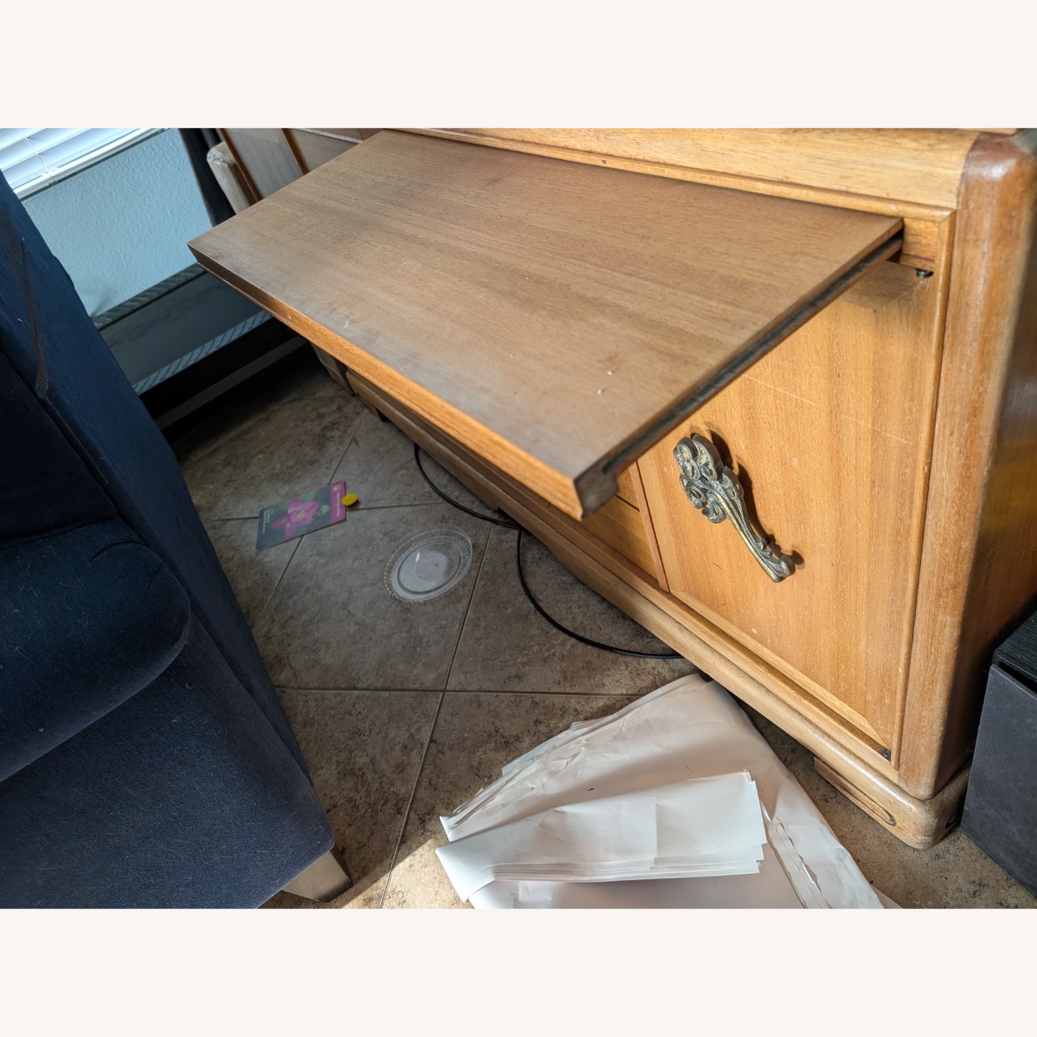 Vintage/Antique Natural Wood Dresser - image-3