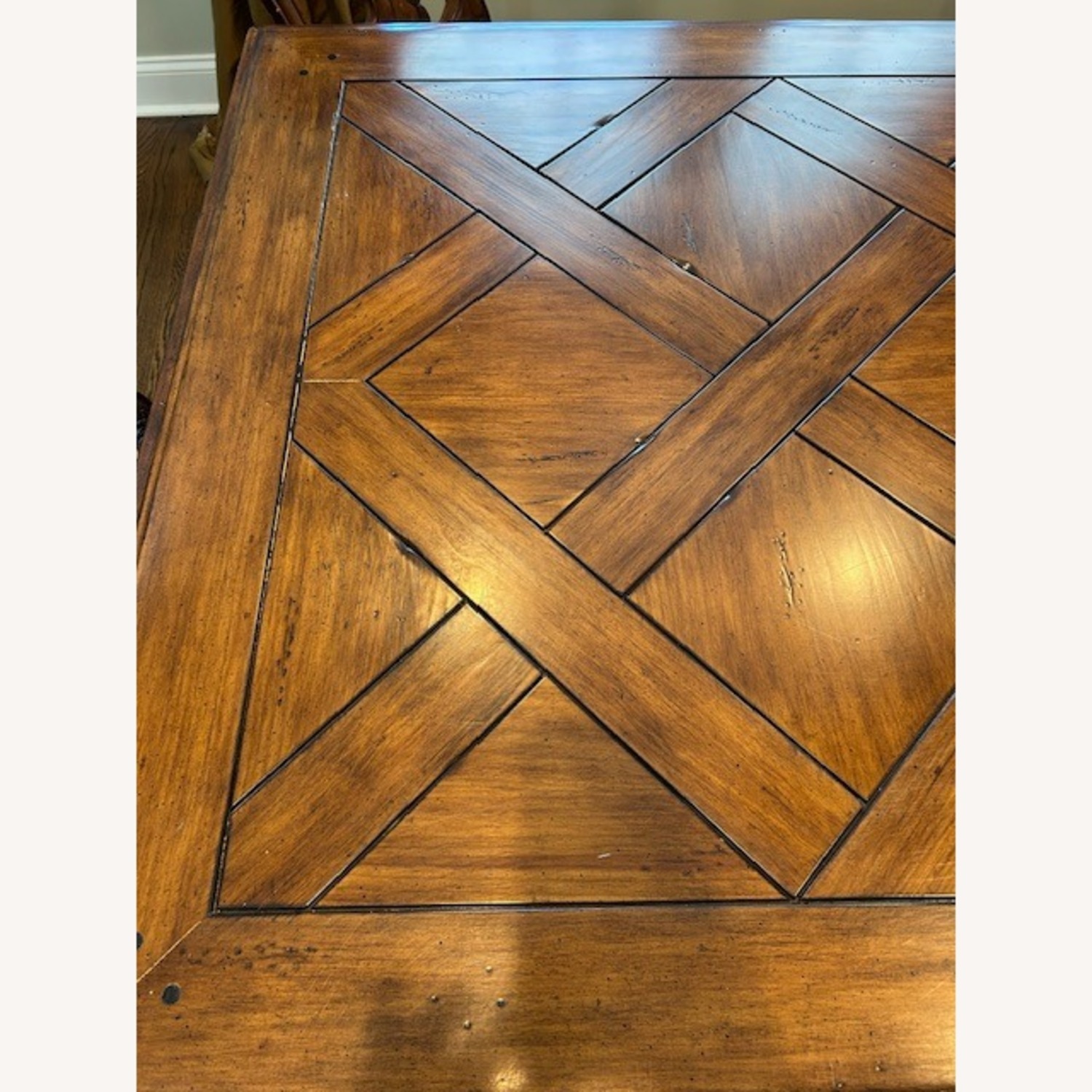 Ferguson Copeland Dining Table With 2 Leaves - image-3