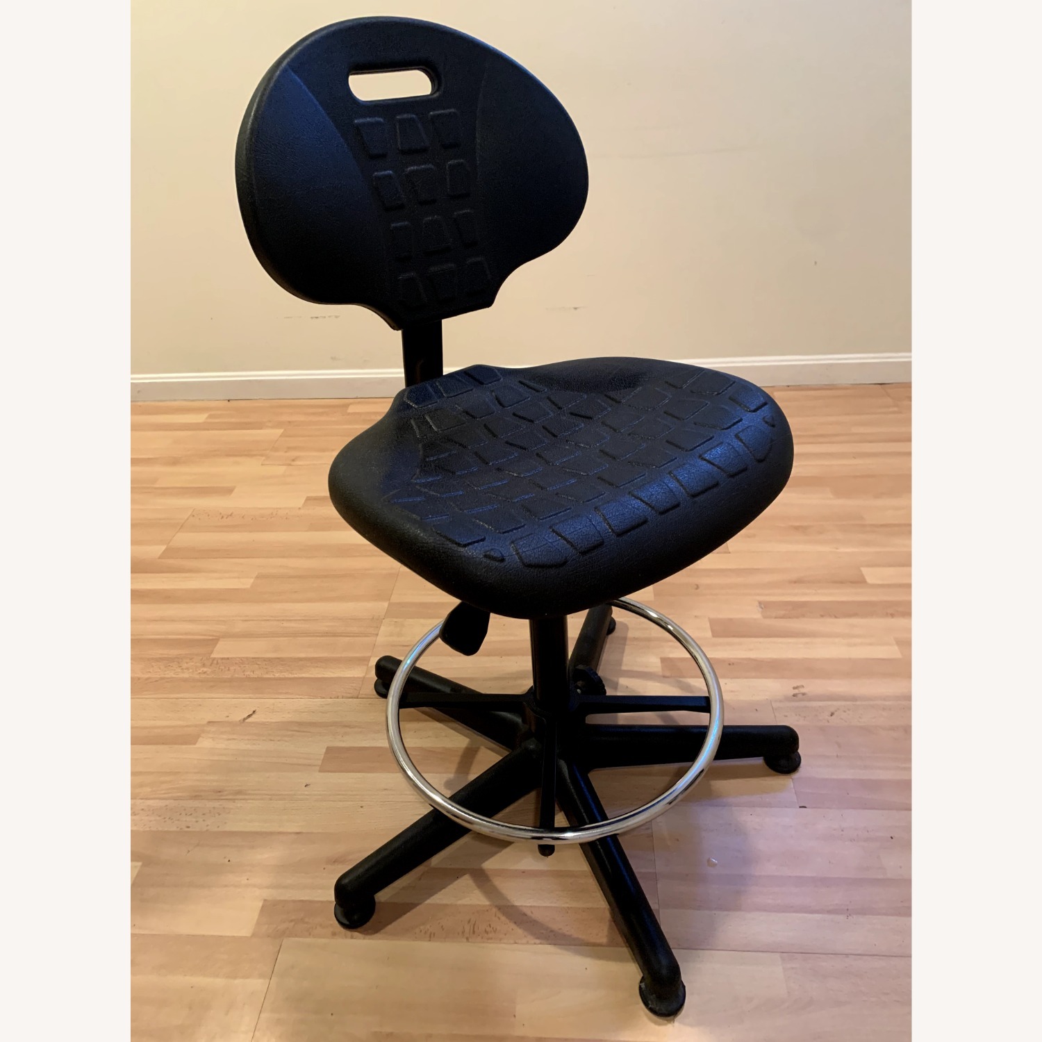 Black Metal Office Chair - image-2