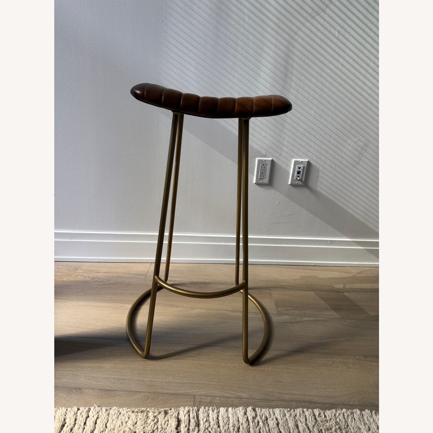 Luke Bar Stools in Leather and Gold - image-2