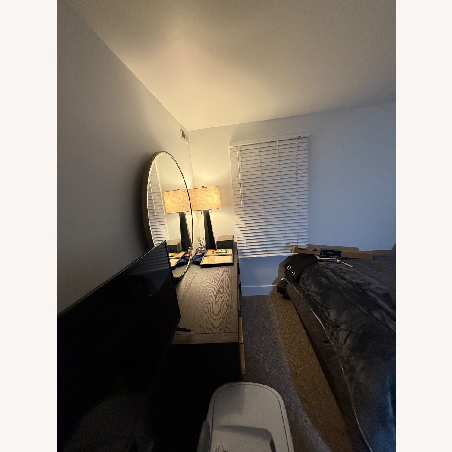 Rooms To Go Easton Park 6 Drawer Dresser and Mirror - image-4