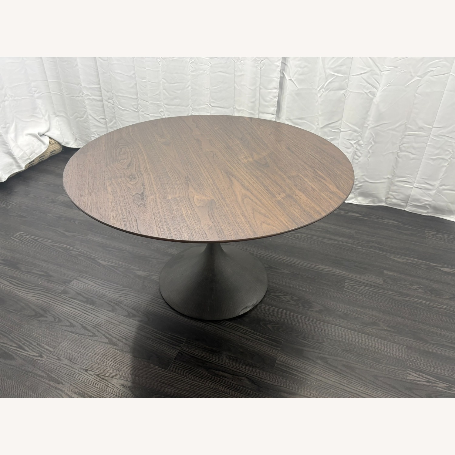 RH Aero Round Dining Table – 50" - image-12