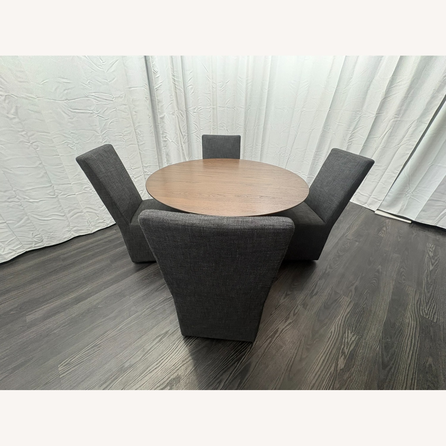 RH Aero Round Dining Table – 50" - image-8