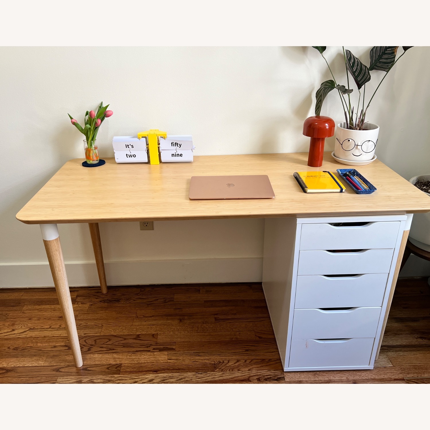 IKEA Anfallare/ Hilver Desk - image-3