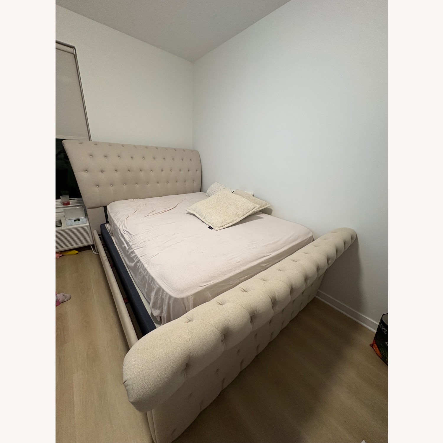 Raymour & Flanigan Odetta Natural Fabric Queen Bed - image-2