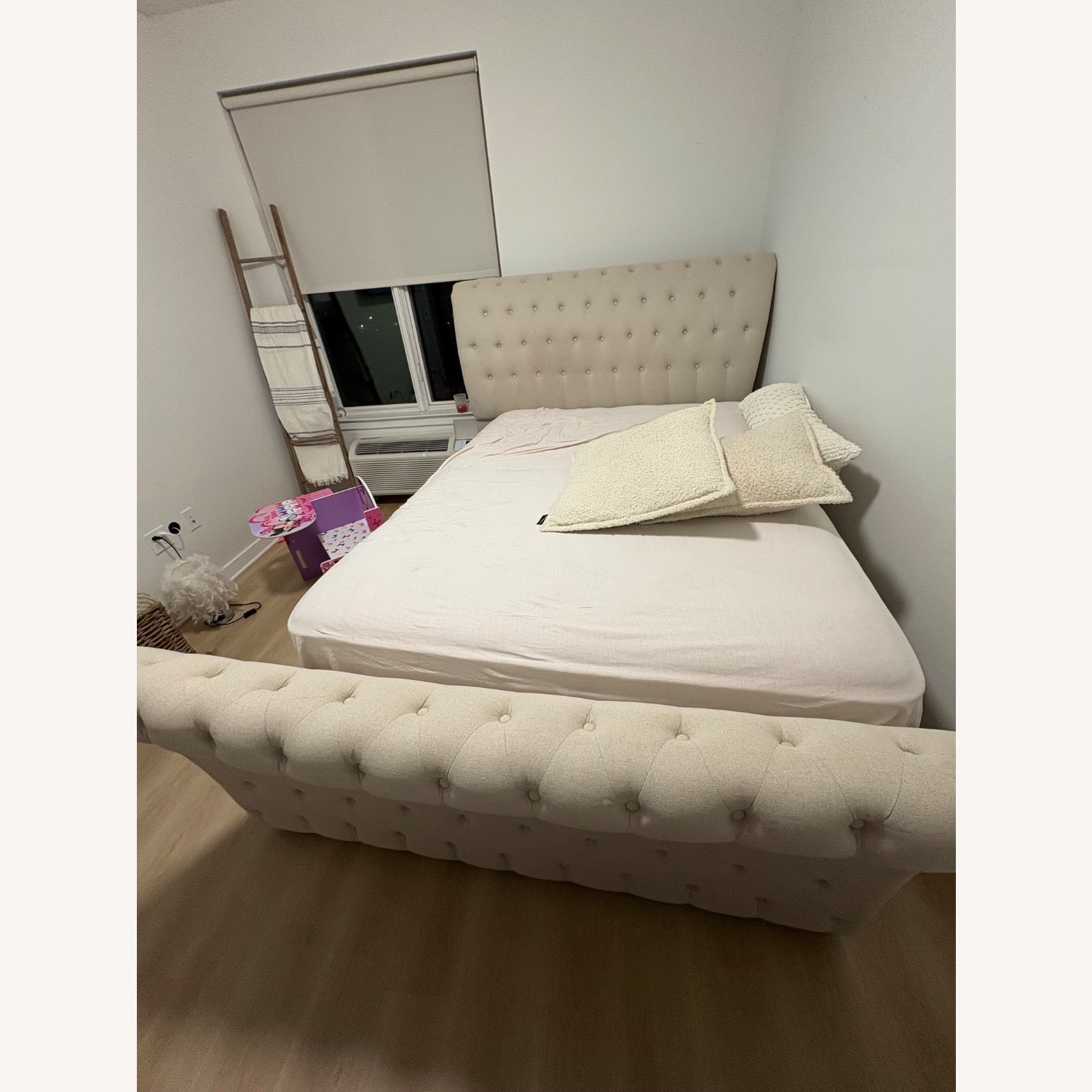 Raymour & Flanigan Odetta Natural Fabric Queen Bed - image-4