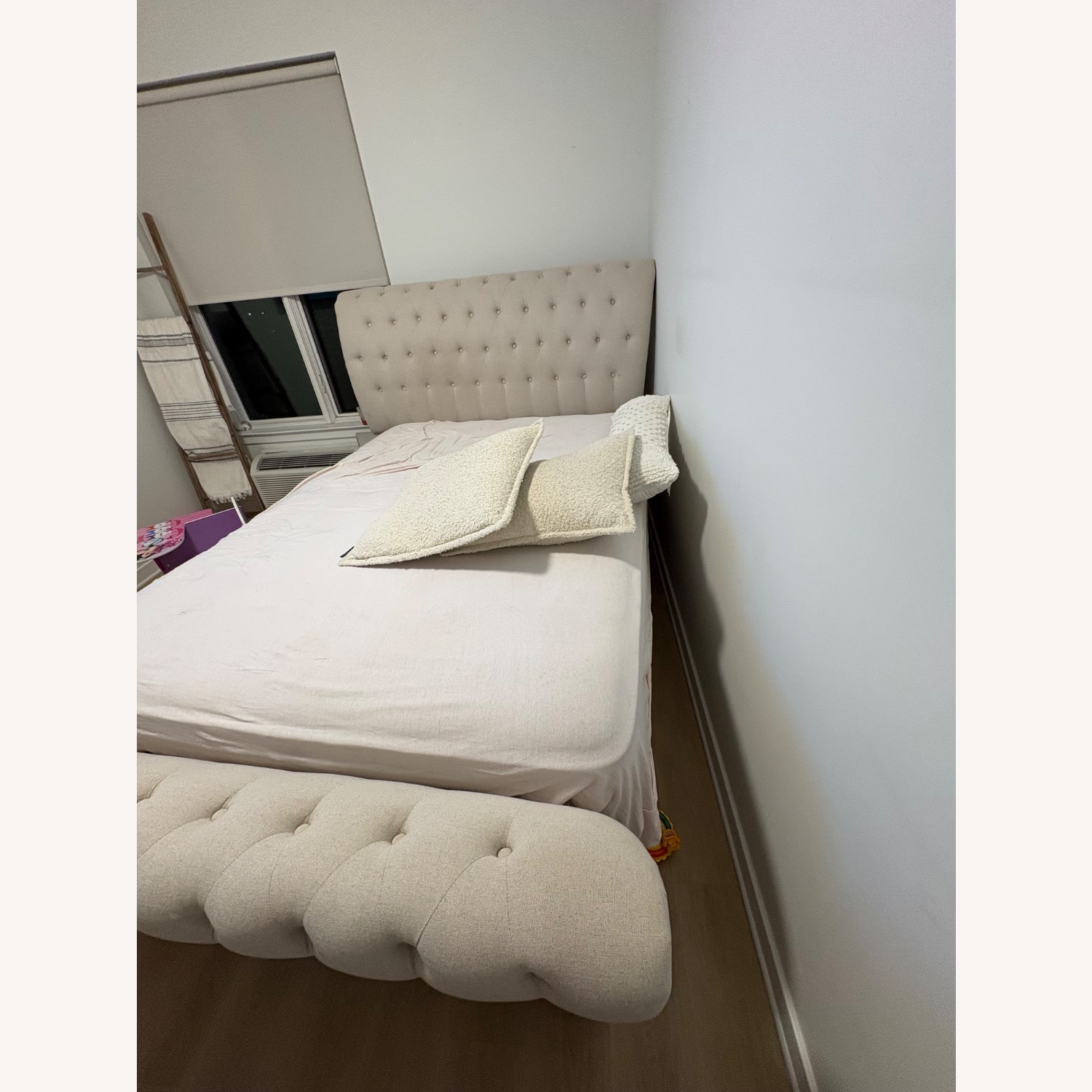 Raymour & Flanigan Odetta Natural Fabric Queen Bed - image-3