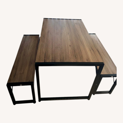 Used DUMOS Dining Table Set for sale on AptDeco