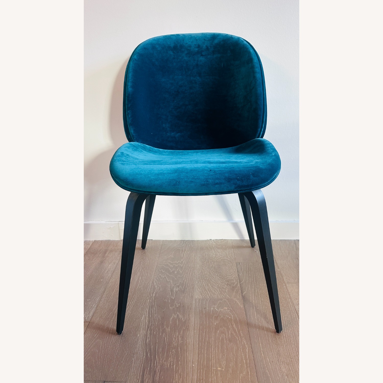 6 Gubi Beetle Dining Chairs - image-2