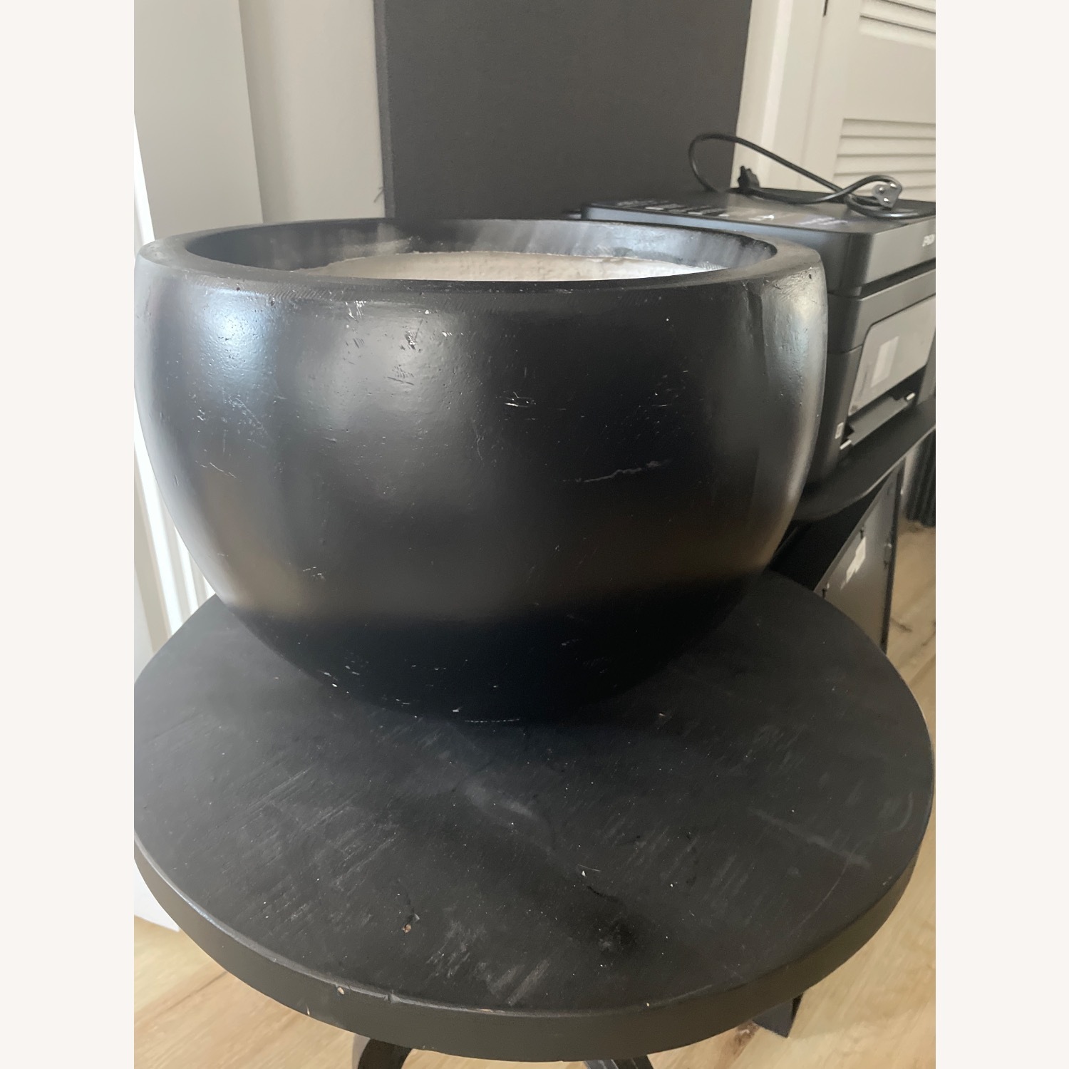 Antique Black Porcelain Décor - image-1