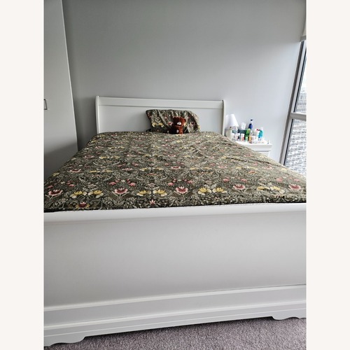 Used Ashley Queen Bed for sale on AptDeco