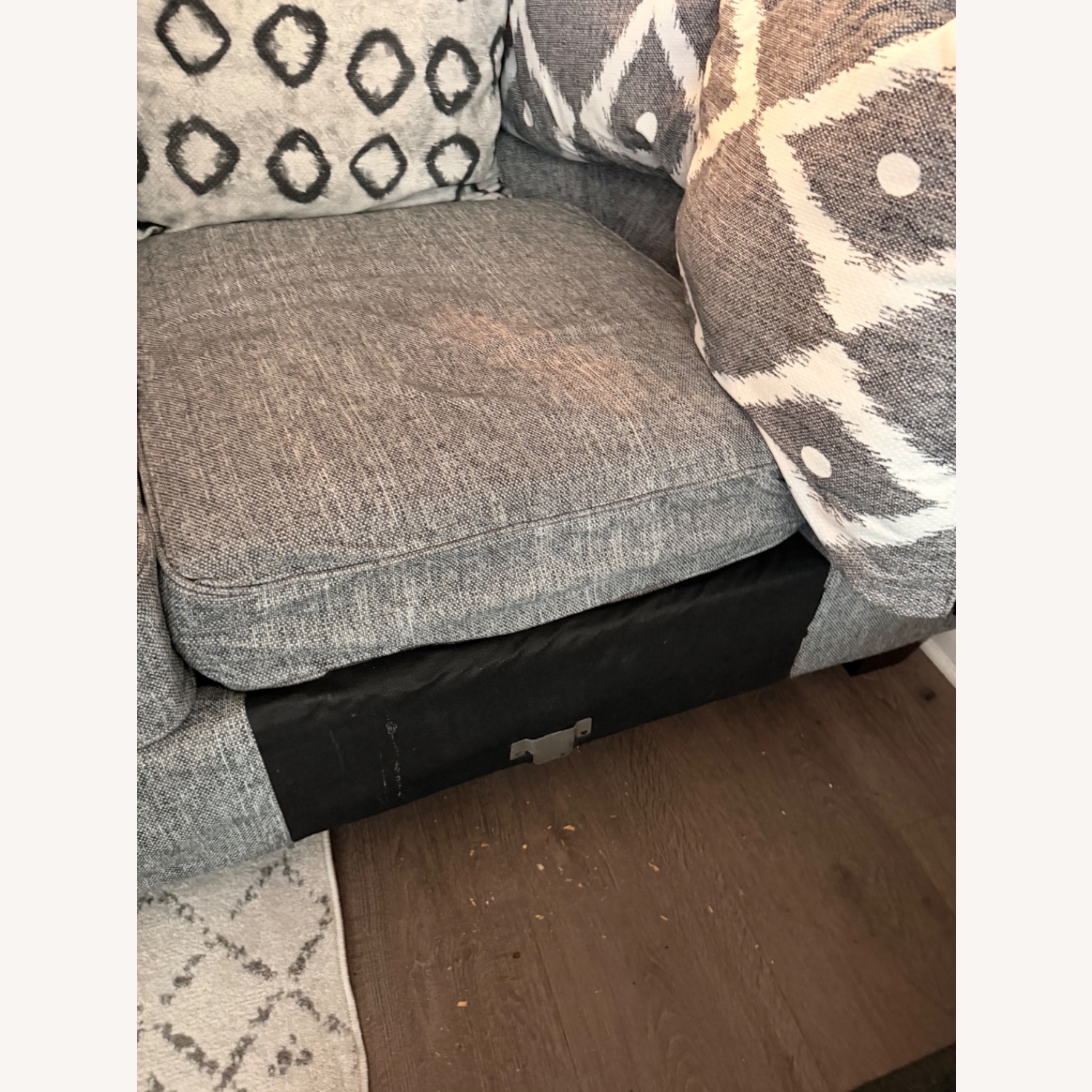 Rooms To Go Light Gray Fabric 2 Piece Sectional - image-2