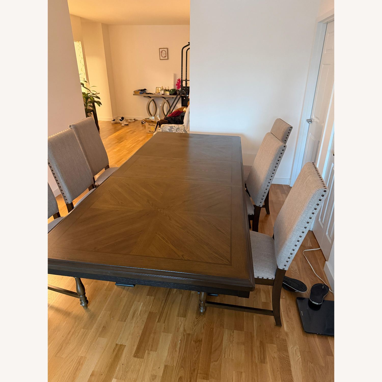 Raymour & Flanigan Montane Dining Set - image-3