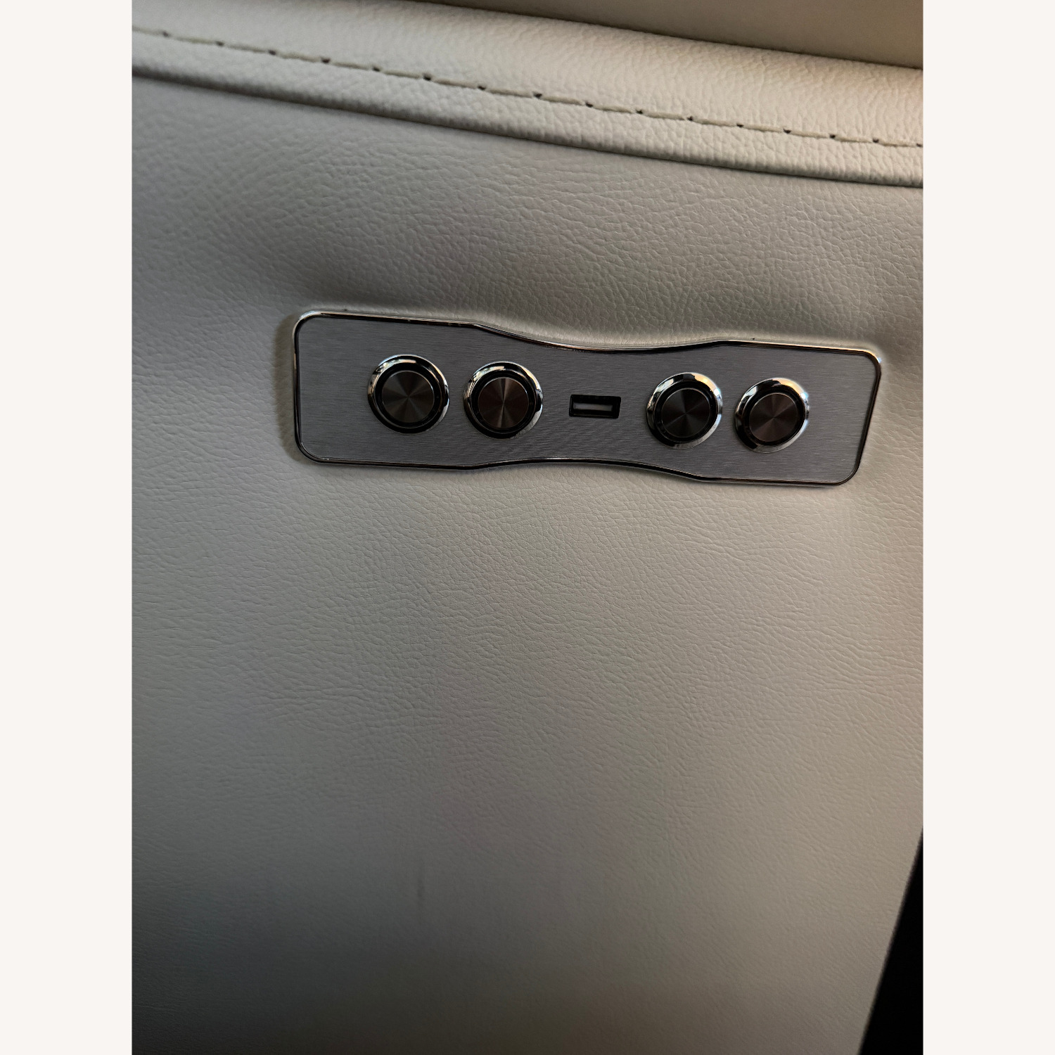 Rooms To Go Gallia Way White Leather 5 Piece Sectional - image-4