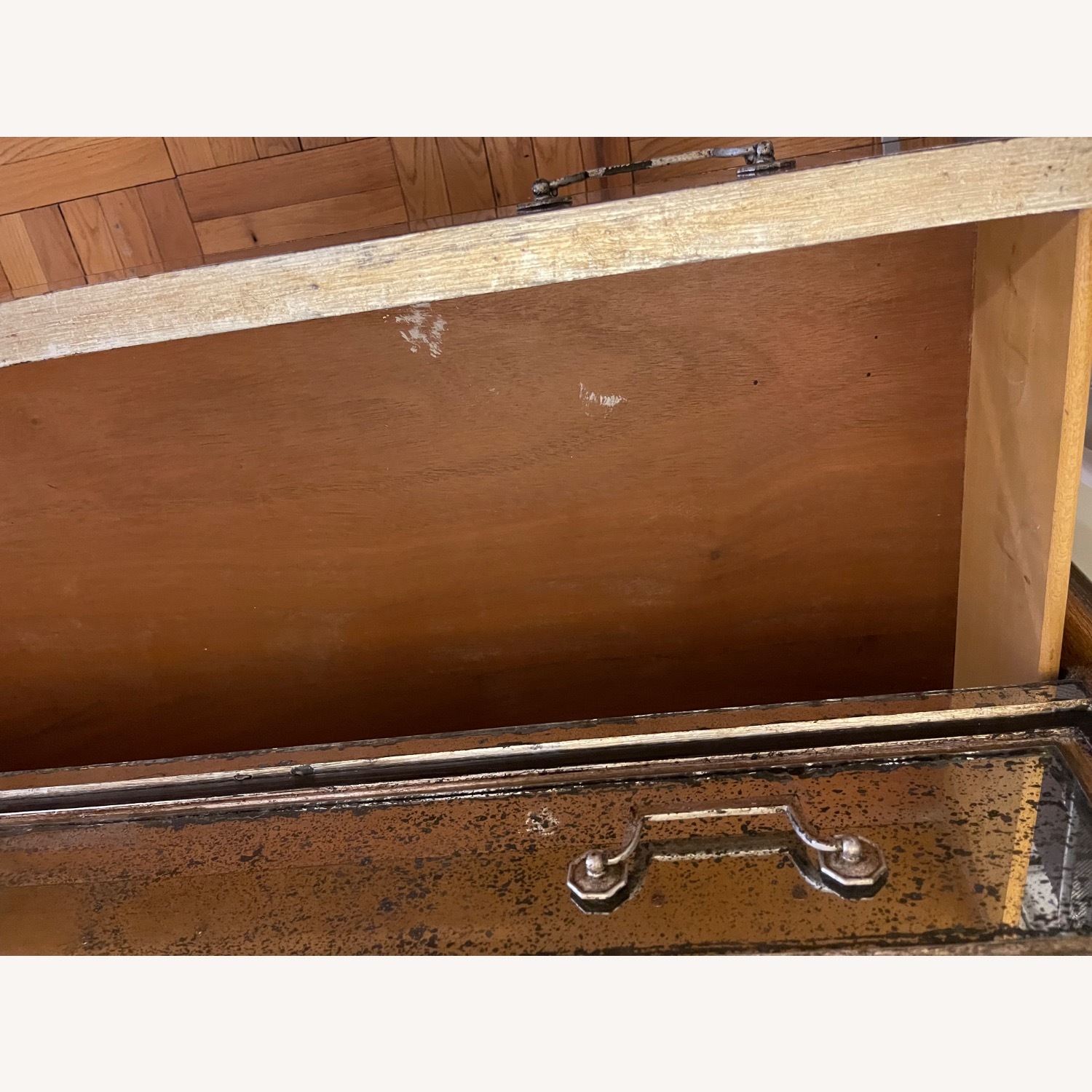 Vintage Mirrored Wooden 6 Drawer Dresser  - image-4